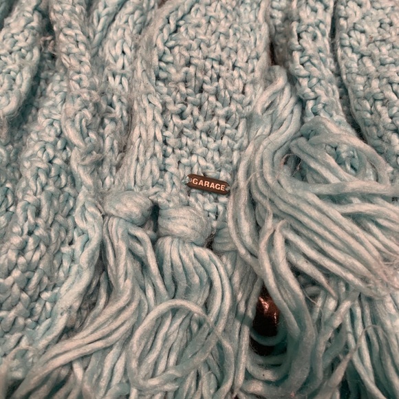 Turquoise scarve from Garage - Picture 2 of 3